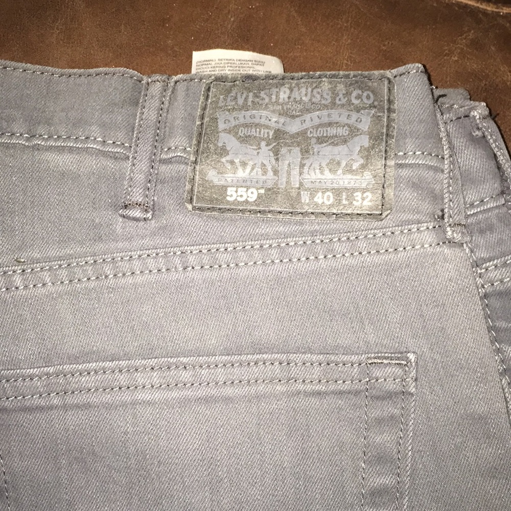 559 gray Levi’s